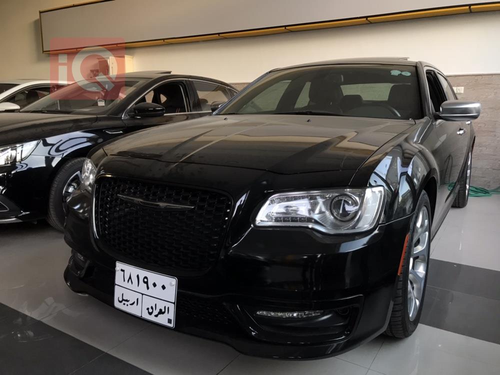 کرایسلەر 300